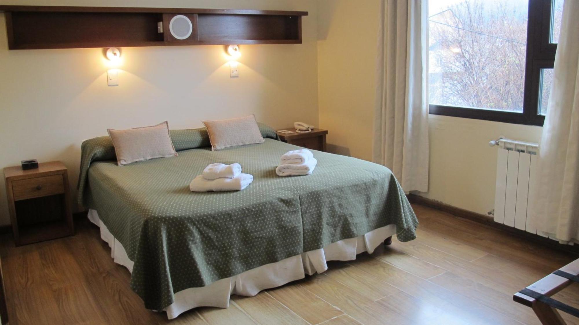 Cambria Hotel San Carlos de Bariloche Exterior photo