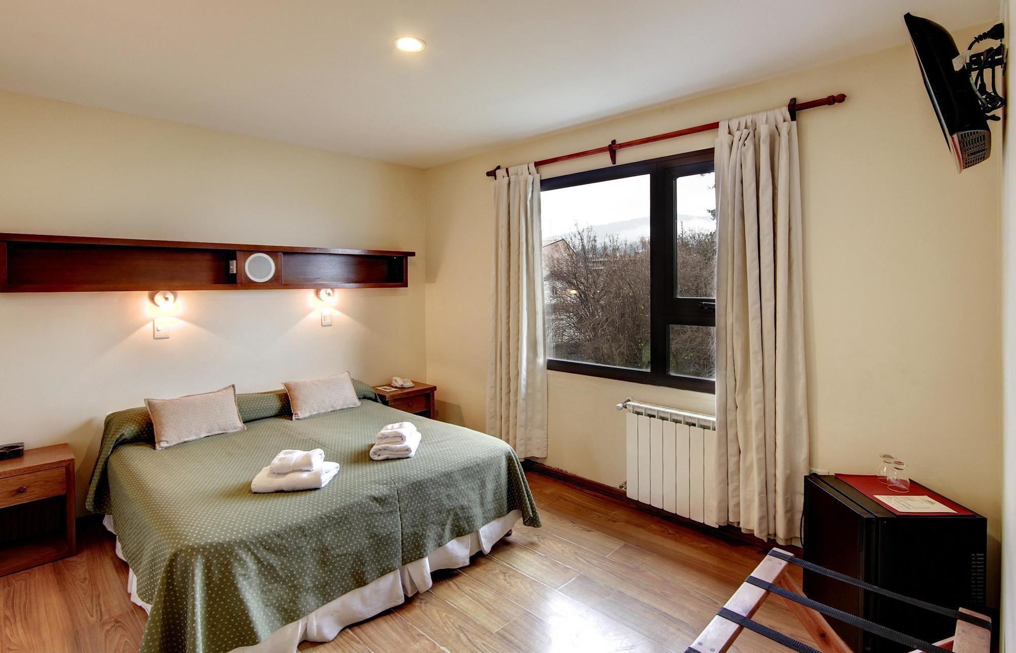 Cambria Hotel San Carlos de Bariloche Exterior photo