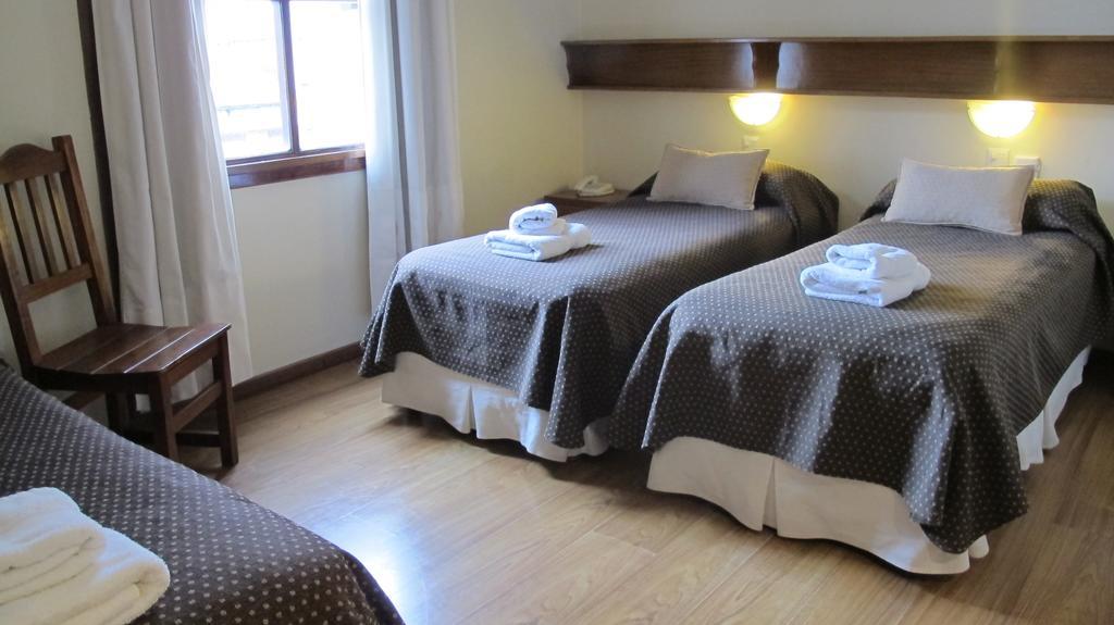 Cambria Hotel San Carlos de Bariloche Room photo
